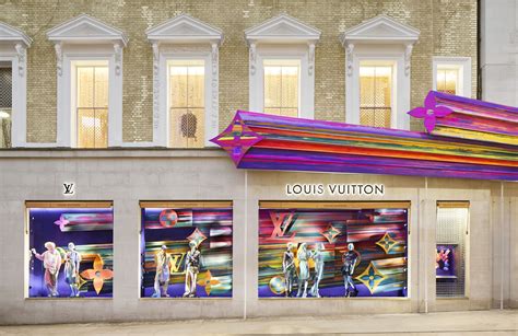 louis vuitton openingstijden londen bond street|lv london online store.